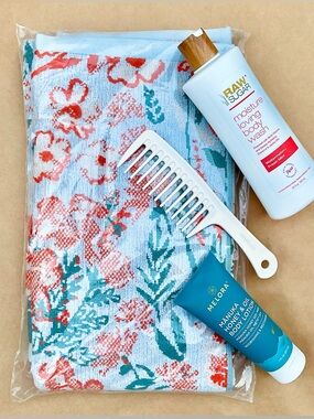 Anthro ❉ Lillian Cotton Floral Bath Towel in Blue